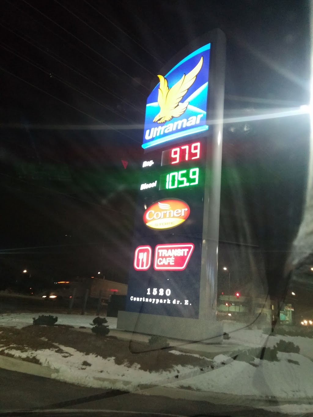 Ultramar | 1520 Courtneypark Dr E, Mississauga, ON L5T 2C7, Canada | Phone: (905) 795-9036