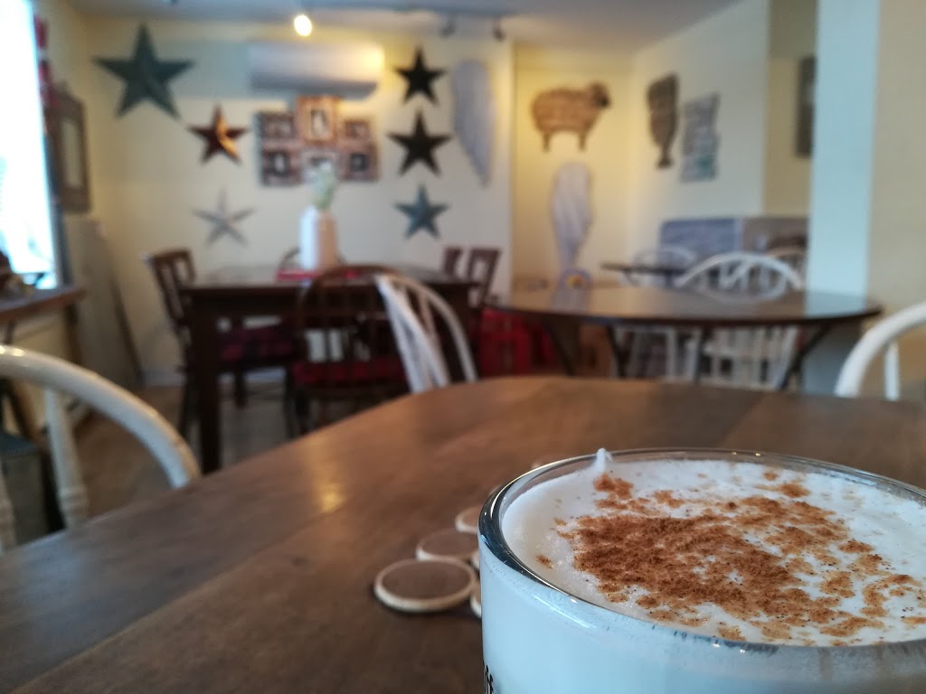 Café Noisette | 1000 Boulevard du Lac #100, Québec, QC G2M 0C9, Canada | Phone: (418) 841-1777