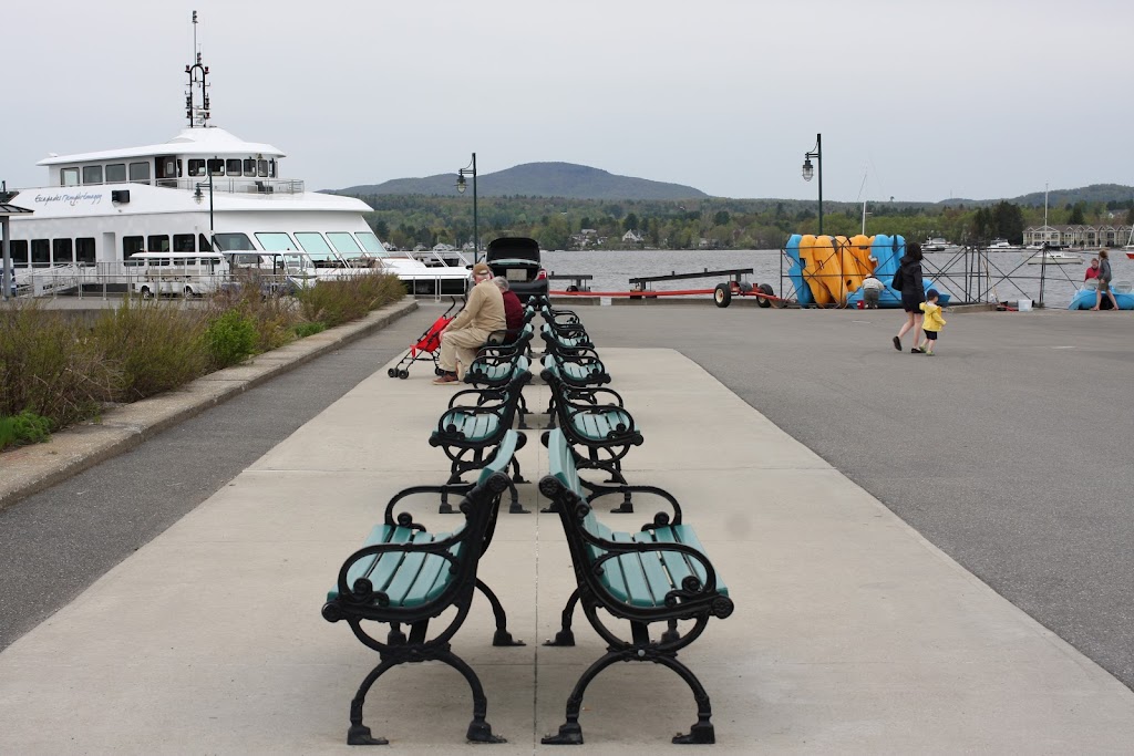 Croisière en pirogue | 1032 Rte Verte 1, Magog, QC J1X 2C3, Canada | Phone: (819) 574-0039