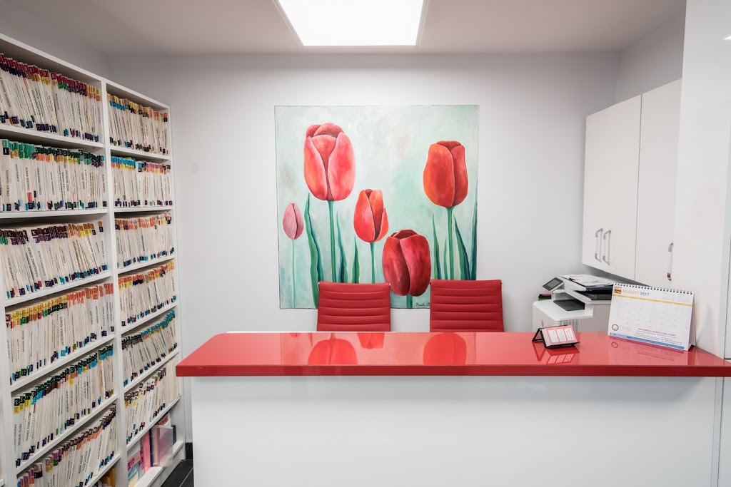 Red Door Dental (Dr. Derek Srokowski) | 3121 Hurontario St, Mississauga, ON L5A 2G9, Canada | Phone: (905) 277-1717