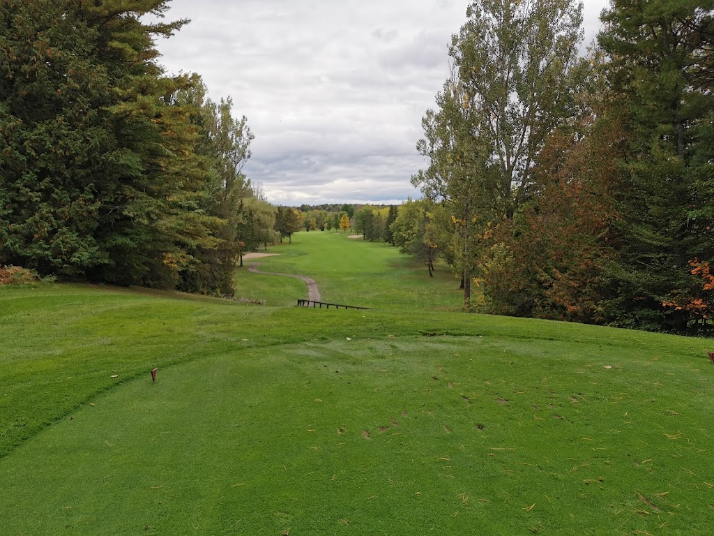 Club de Golf Val des Lacs | 300 Rue des Cèdres, Sainte-Sophie, QC J5J 2T6, Canada | Phone: (450) 431-0503