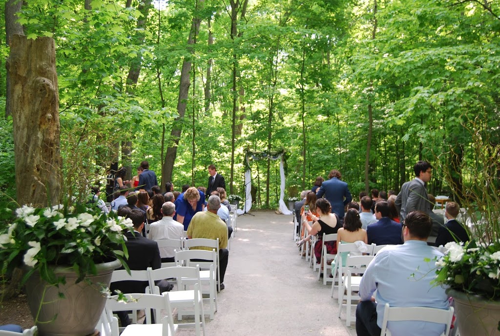 Weddings and Events By Angela | 1035 Timmer Pl, Milton, ON L9T 8H3, Canada | Phone: (416) 877-4528