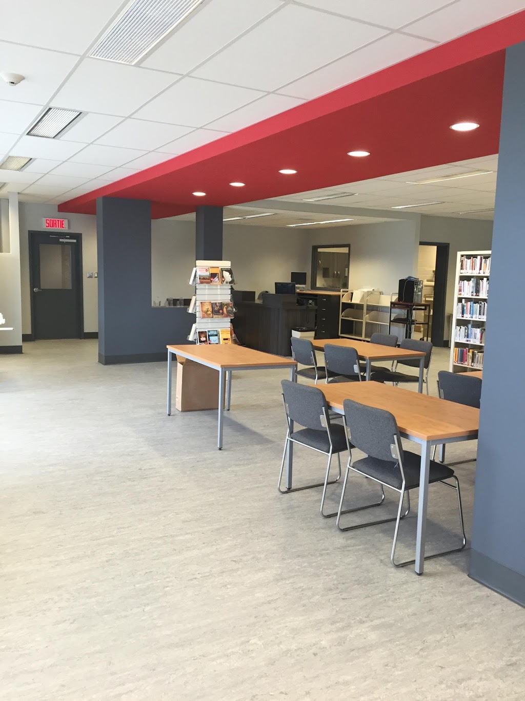 Bibliothèque Municipale de Daveluyville | 111 7e Avenue, Daveluyville, QC G0Z 1C0, Canada | Phone: (819) 367-3645