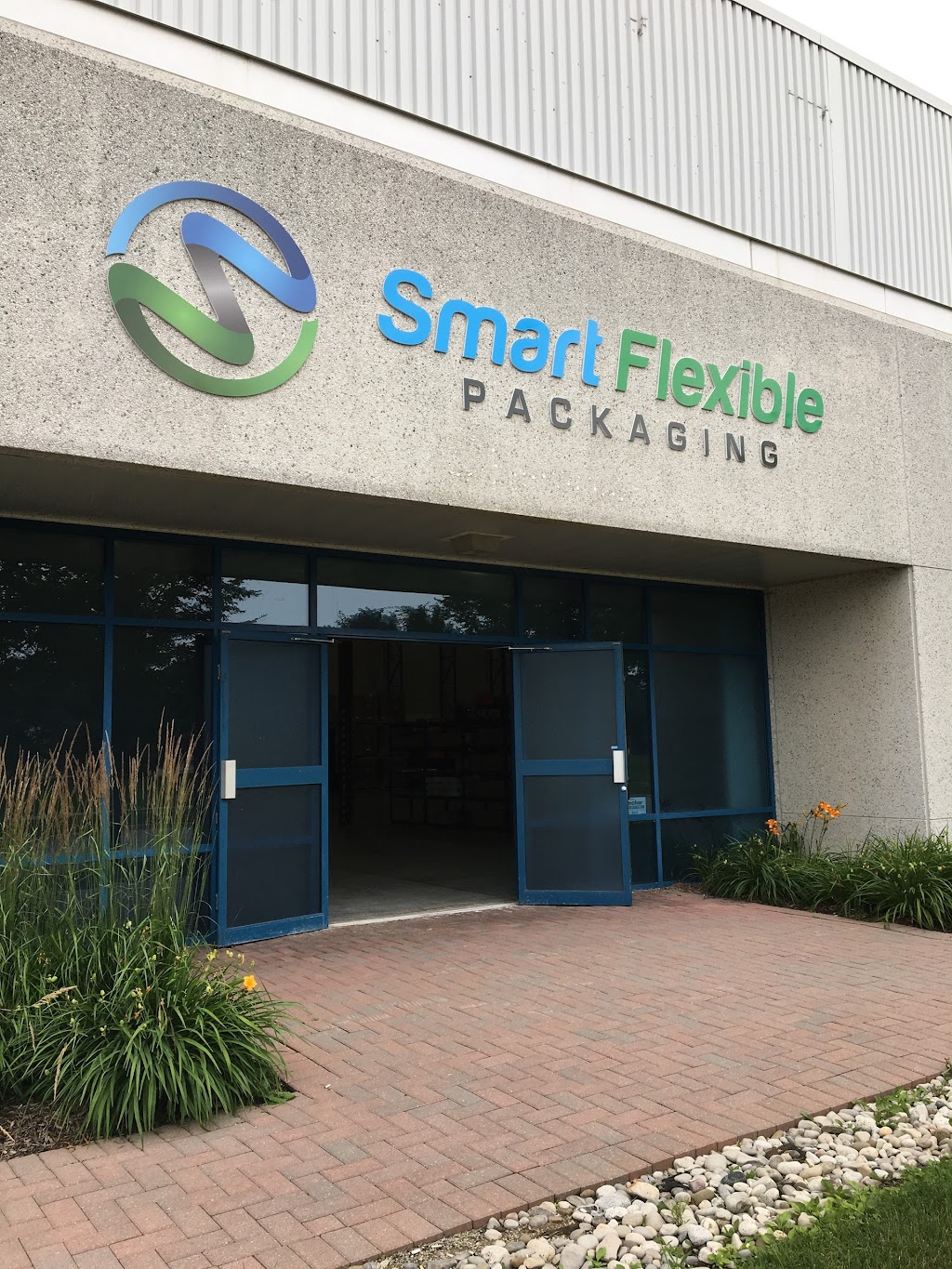 Smart Flexible Packaging Inc. | 2699 Bristol Cir #1, Oakville, ON L6H 6X5, Canada | Phone: (905) 829-0661