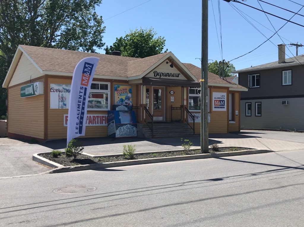 Depanneur Chez Guerette | 355 Rue Jean-Rioux, Trois-Pistoles, QC G0L 4K0, Canada | Phone: (418) 851-1923