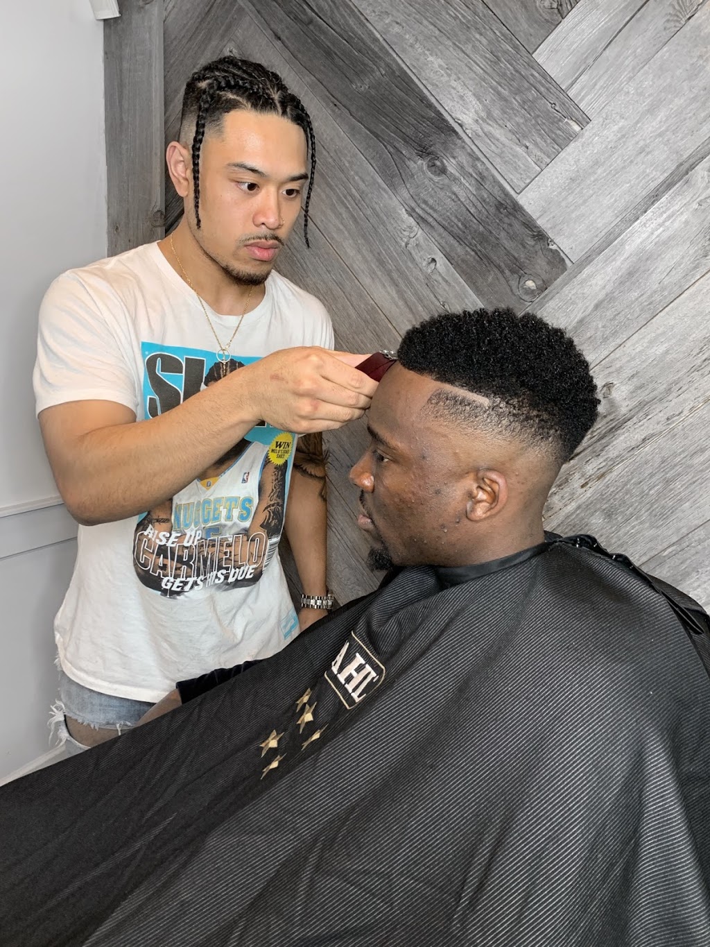 Throne Barbershop | 399 Yonge Street Located on the 2nd level, along, Gerrard St E, Toronto, ON M5B 1S9, Canada | Phone: (647) 748-4425