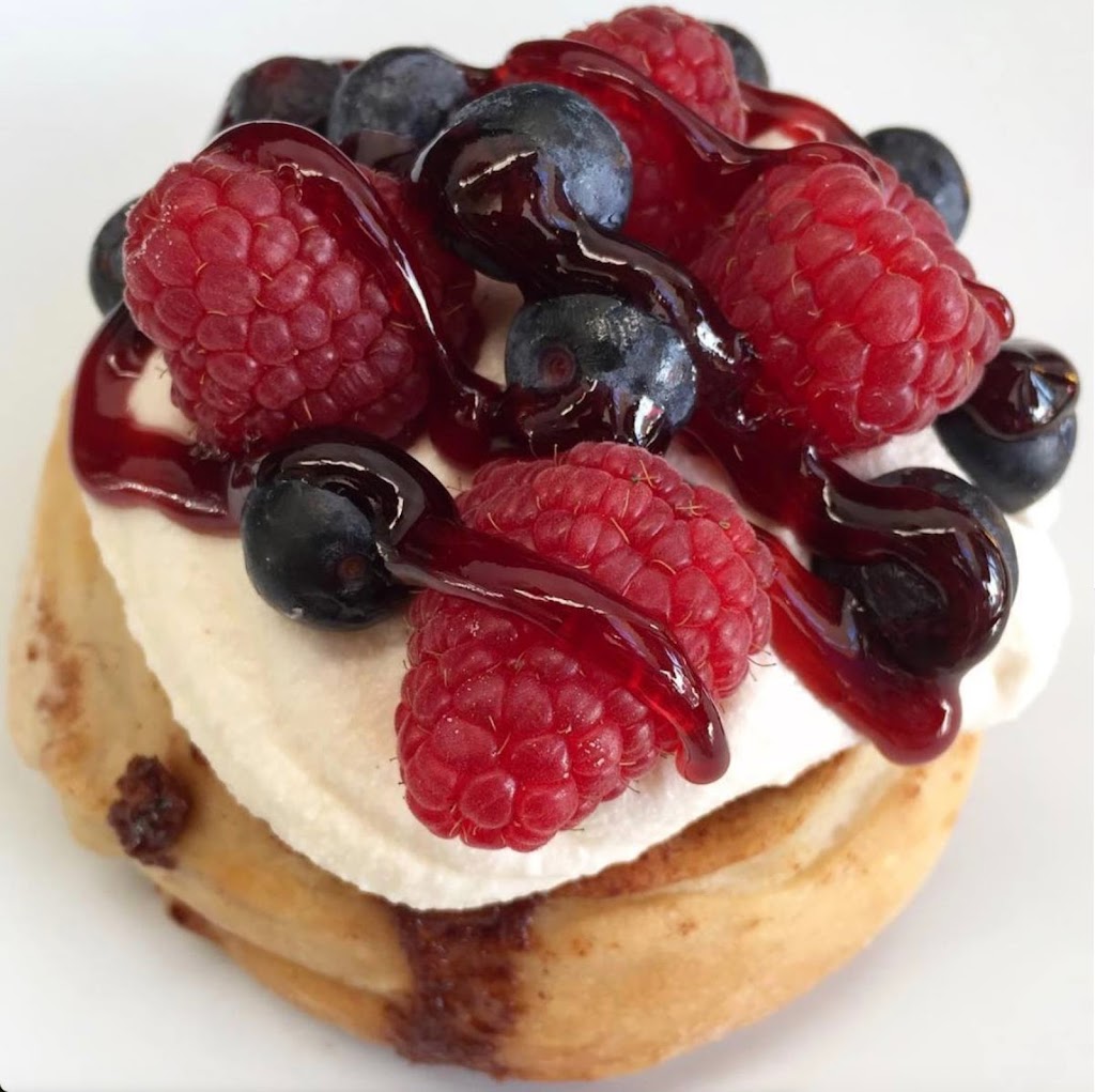 Cinnaholic | 2190 Bloor St W, Toronto, ON M6S 1N3, Canada | Phone: (416) 551-9922