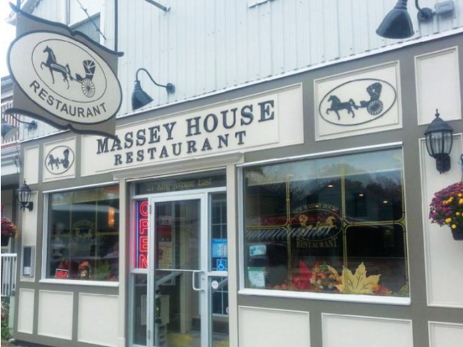Massey House Restaurant | 27 King Ave E, Newcastle, ON L1B 1H3, Canada | Phone: (905) 987-3747