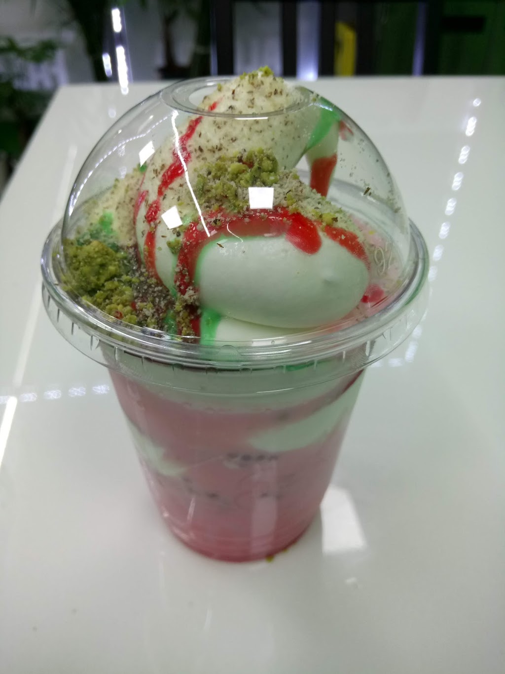 Cafe De Paan And Falooda | 2016 Lawrence Ave E, Scarborough, ON M1R 2Z1, Canada | Phone: (416) 750-0047