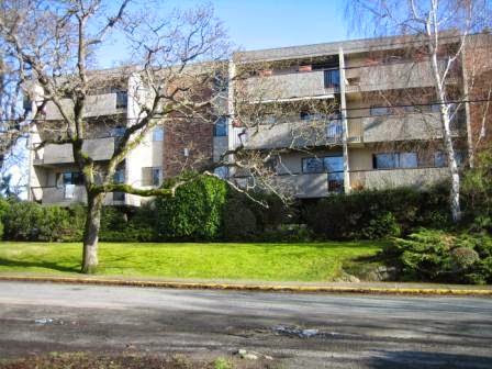Fair Oaks Apartments | 3501 Savannah Ave, Victoria, BC V8X 1S6, Canada | Phone: (250) 999-8427