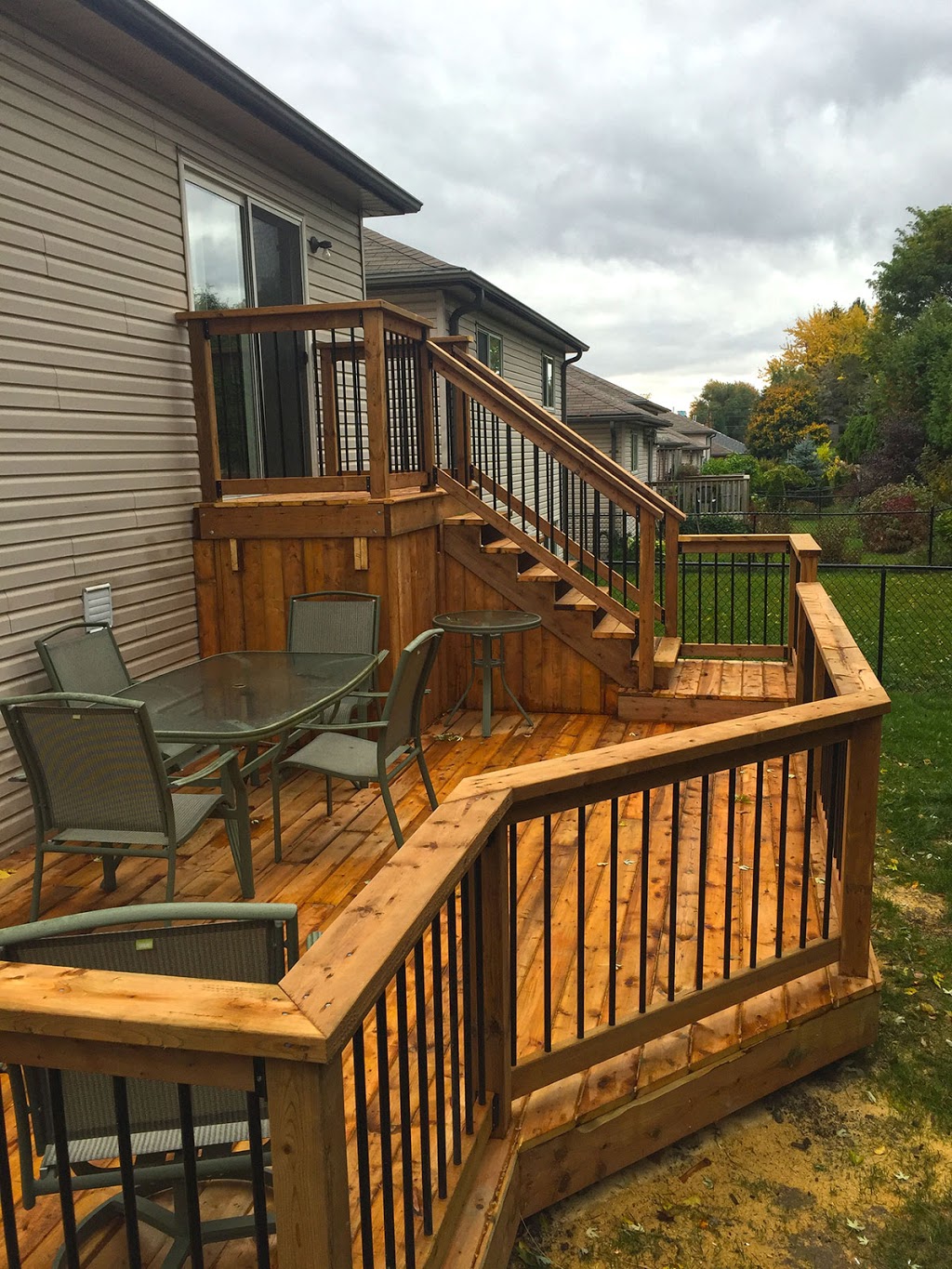 Blue Sky Fence & Deck Inc | 1, 3392 Wonderland Rd S, London, ON N6L 1A6, Canada | Phone: (519) 652-1224