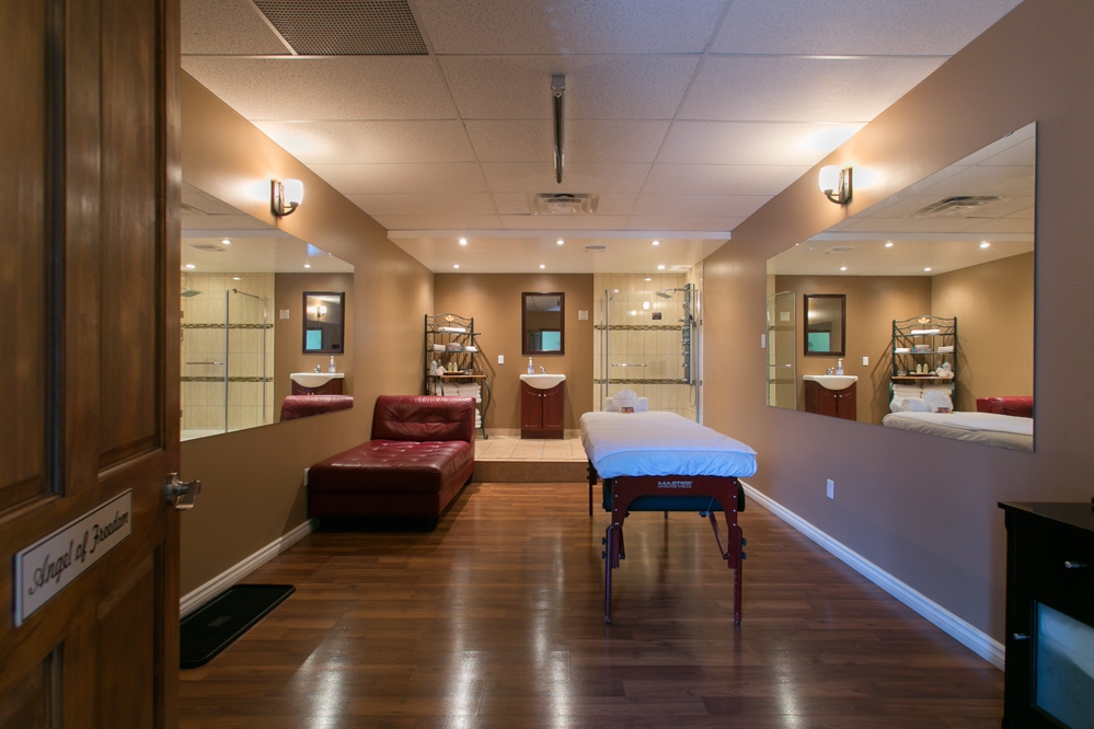 Angels Spa | 65 Bentley Ave Unit 200, Nepean, ON K2E 8B4, Canada | Phone: (613) 274-7073