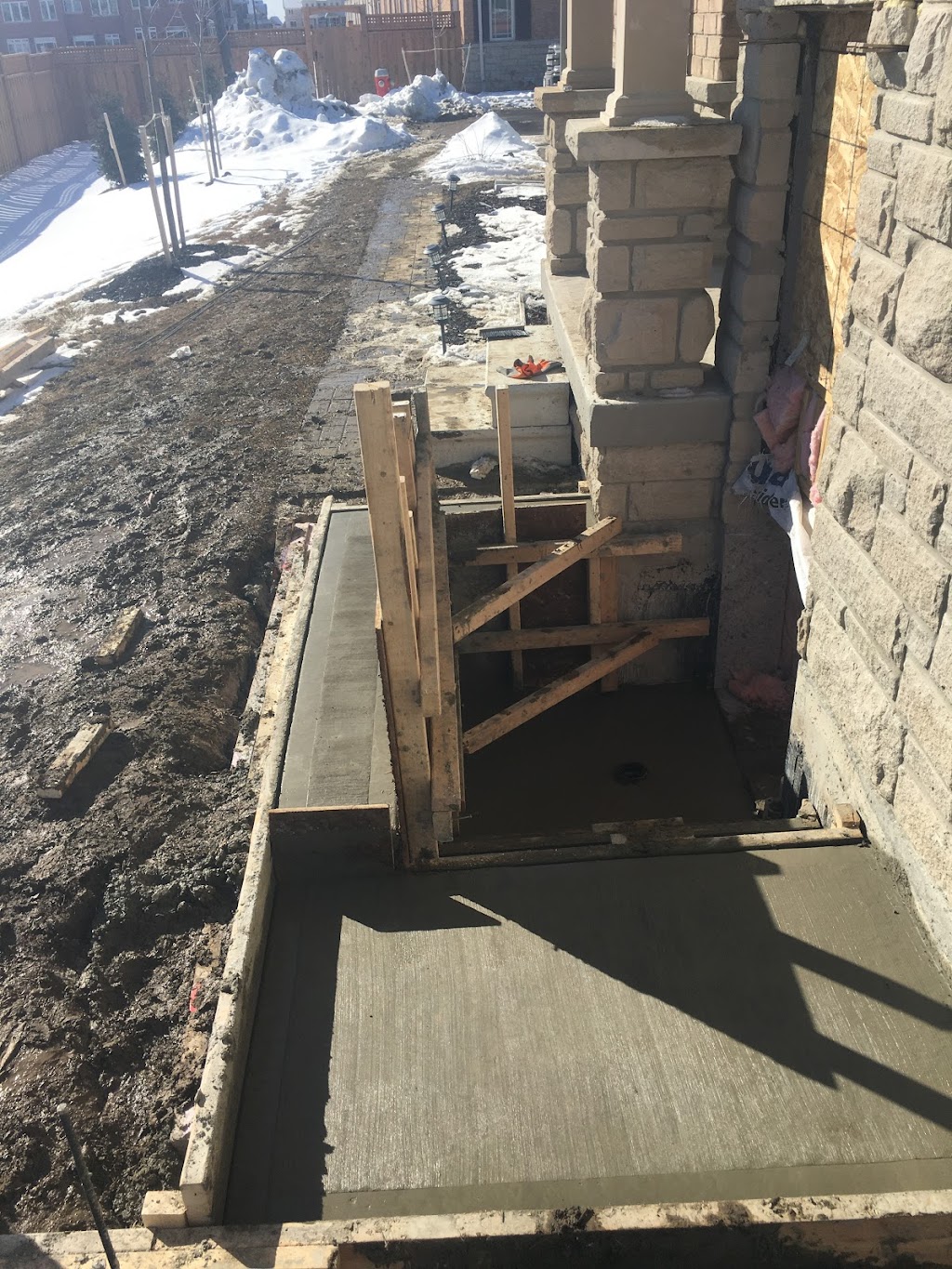 mc concrete cutting and coring egress window and side entrance | 56 Yuile Ct, Brampton, ON L6Y 5J4, Canada | Phone: (647) 450-7206