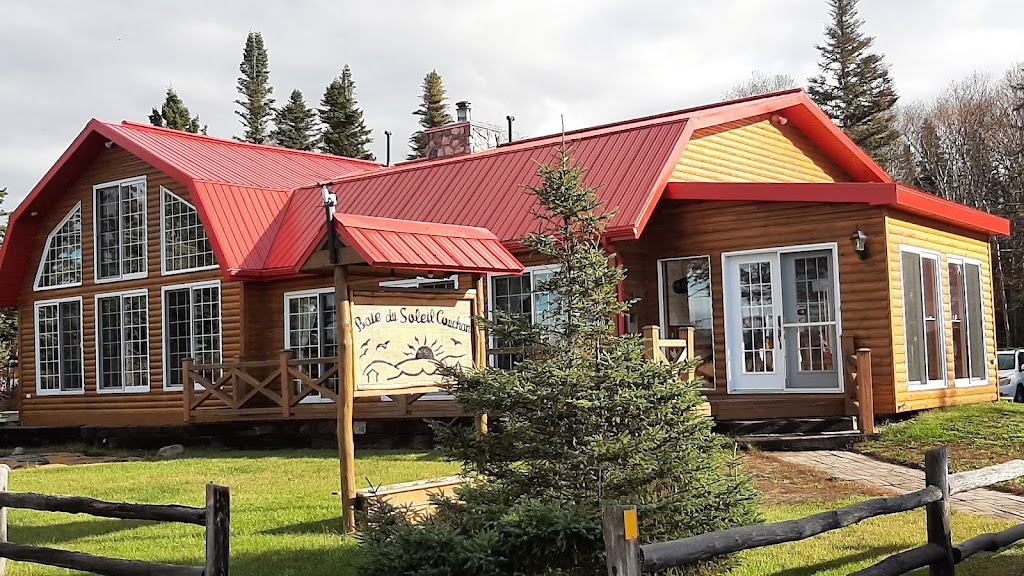 Baie du Soleil Couchant | 26 Du Barrage Rue, Longue-Rive, QC G0T 1Z0, Canada | Phone: (418) 231-2238