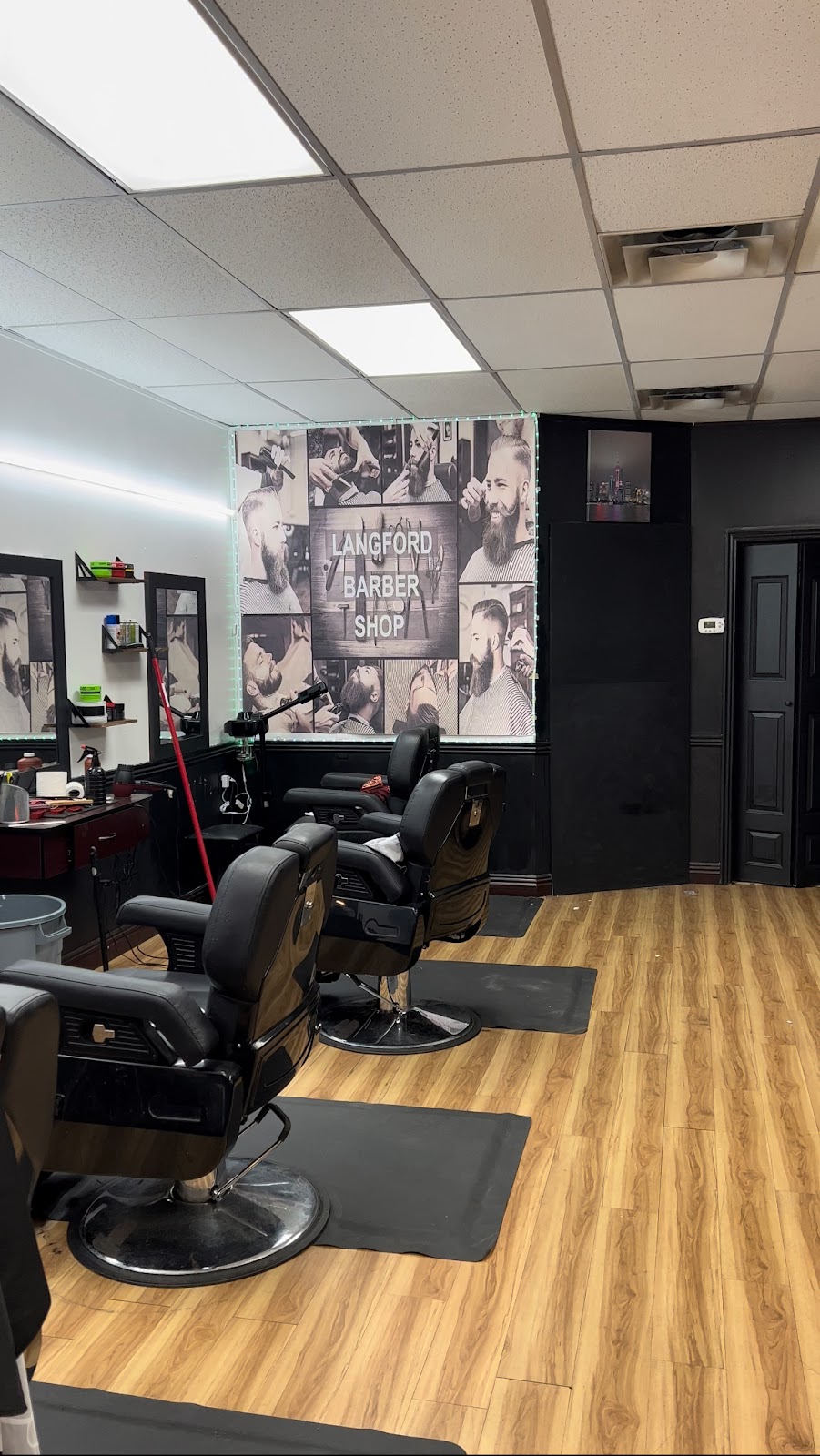 Langford Barber shop | 707 Goldstream Ave, Victoria, BC V9B 2X4, Canada | Phone: (778) 265-1444