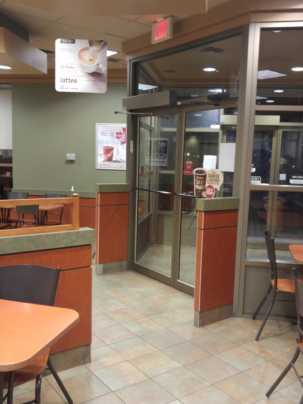 Tim Hortons | 60 McNaughton Ave, Wallaceburg, ON N8A 1R9, Canada | Phone: (519) 627-3999