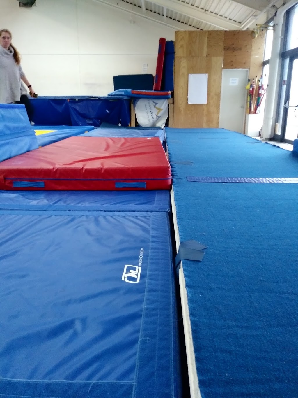 Vancouver Circus School | 810 Quayside Dr, New Westminster, BC V3M 6B9, Canada | Phone: (604) 544-5024