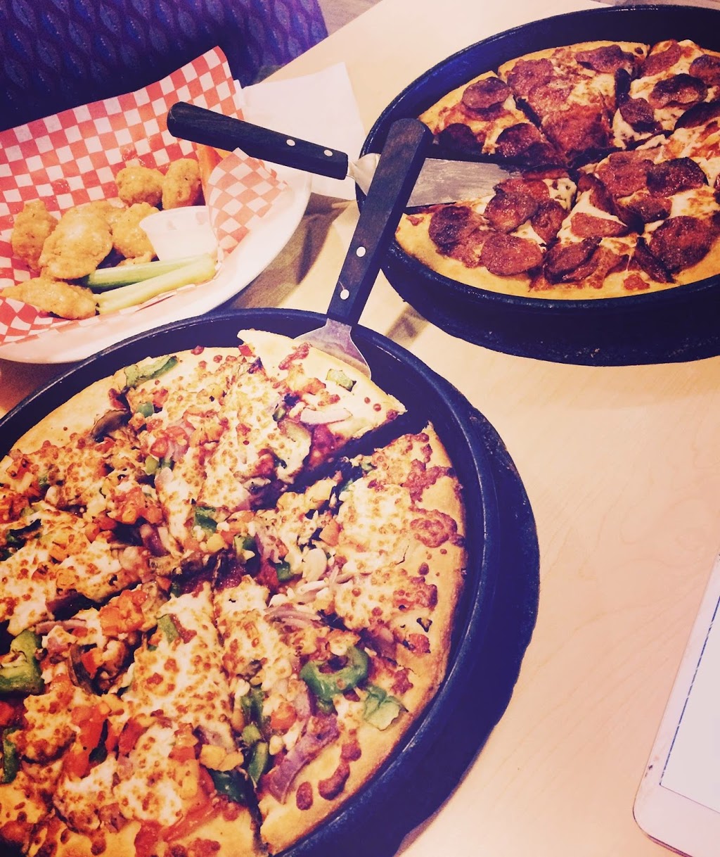 Pizza Hut | 2066 Kipling Ave, Etobicoke, ON M9W 4K3, Canada | Phone: (416) 743-0062