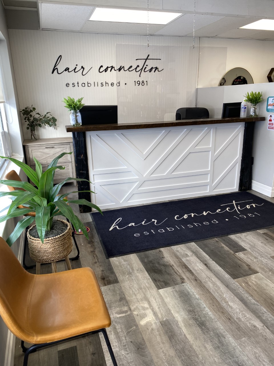 Hair Connection | 937 Queen St, Kincardine, ON N2Z 2Y2, Canada | Phone: (519) 396-7487