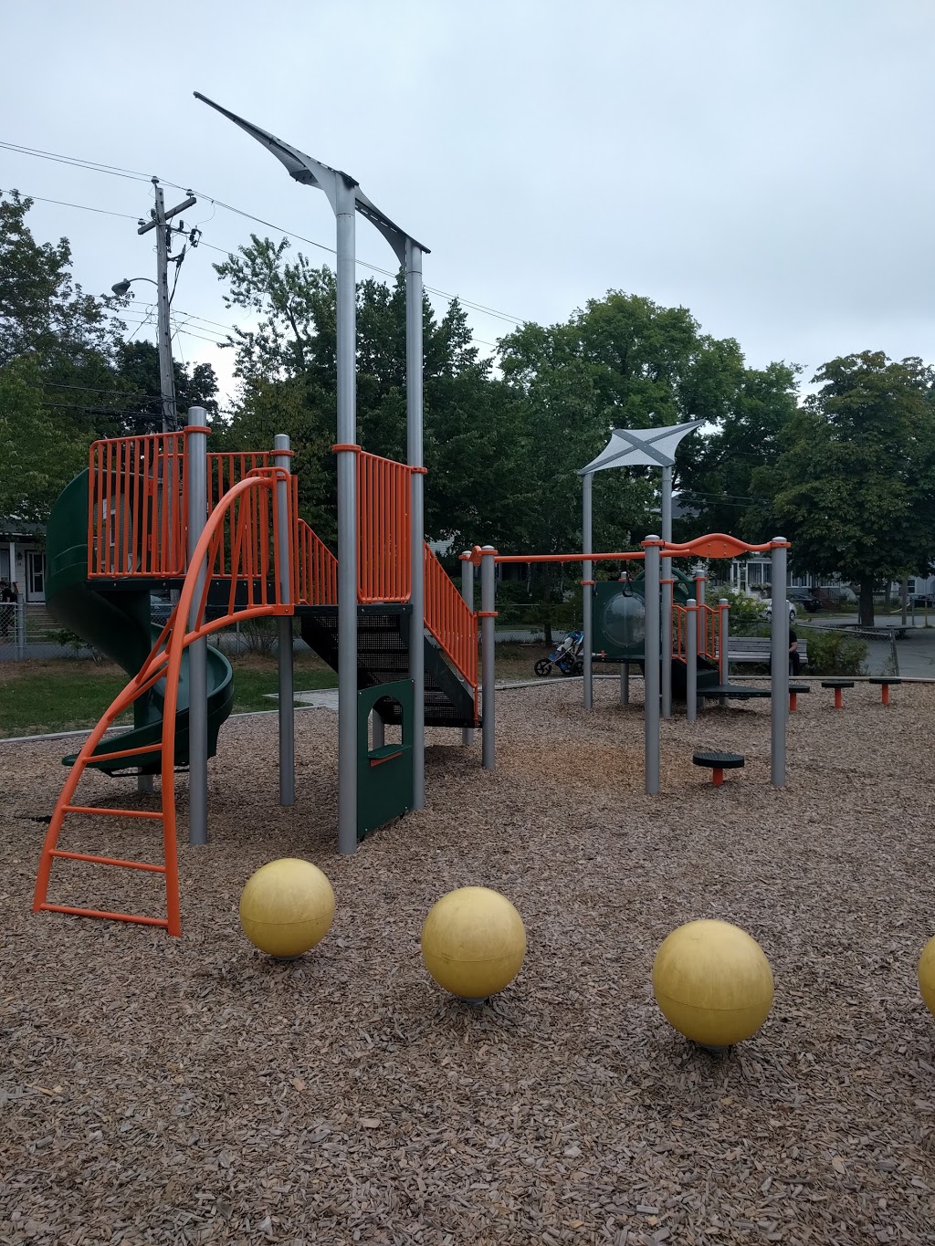 Hawthorne Elementary Park | Dartmouth, NS B2Y, Canada