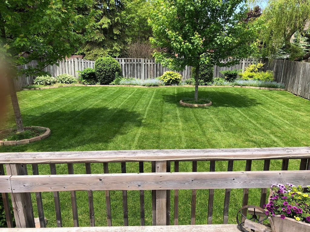 Lawn Love Property Maintenance | 12 Willis Pl, Uxbridge, ON L9P 1A6, Canada | Phone: (905) 490-0434