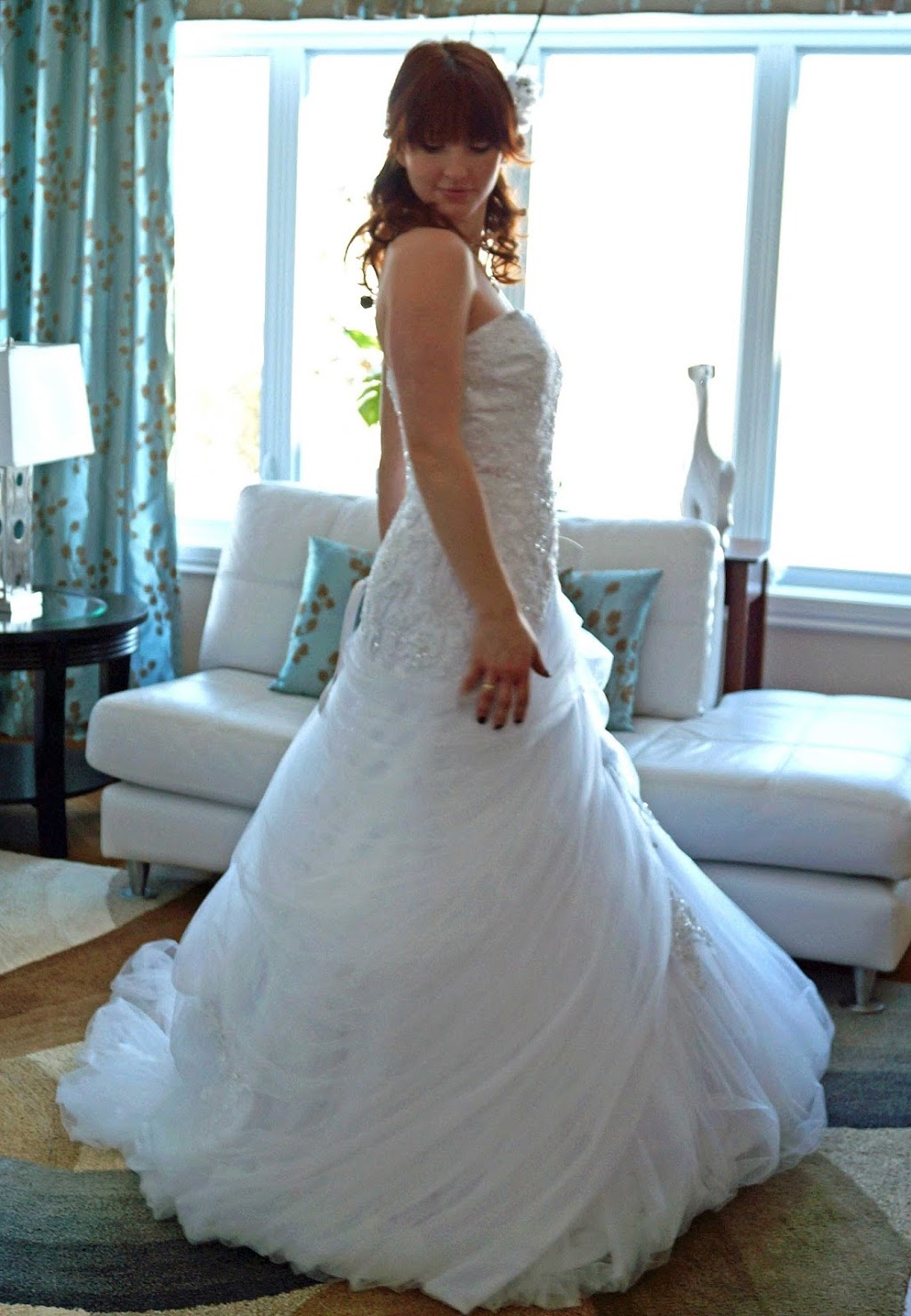 Crystal Wedding Dress | 2942 Rue des Érables, Sainte-Marthe-sur-le-Lac, QC J0N 1P0, Canada | Phone: (438) 792-4862