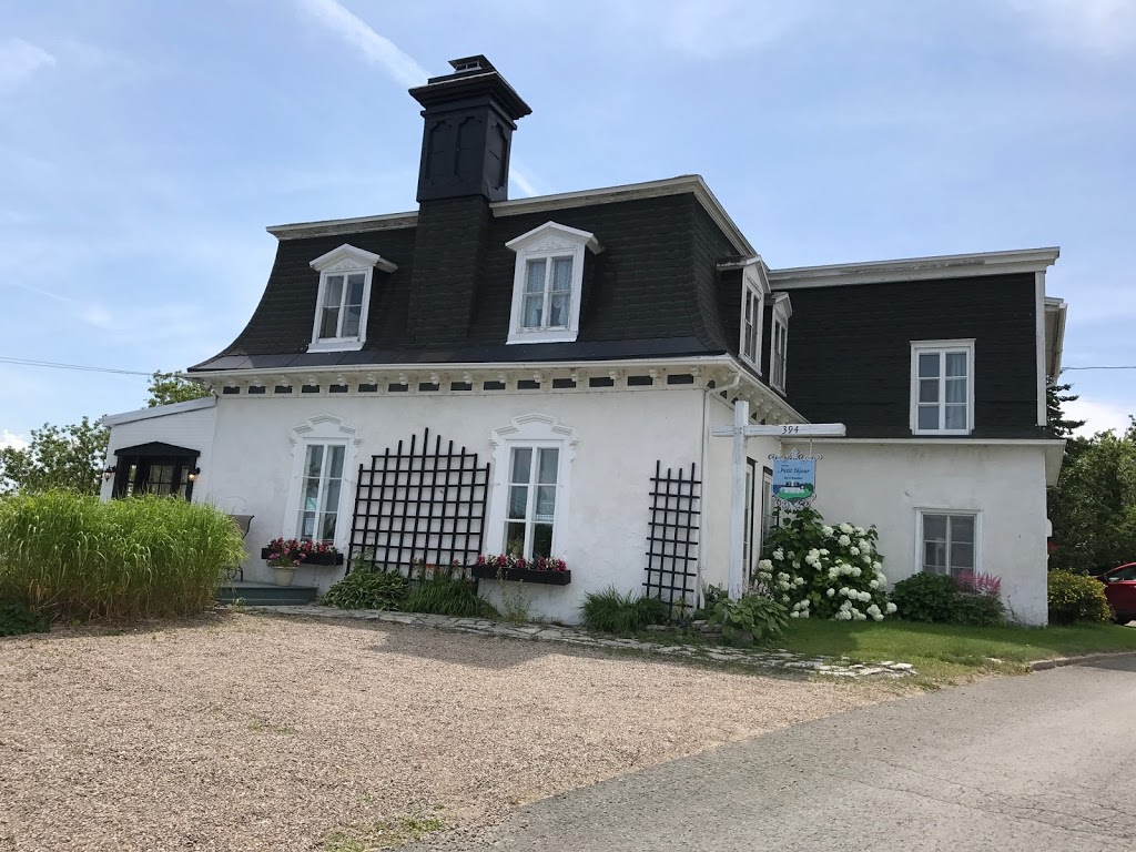 Auberge Le Petit Séjour | 394 Rue Pichette, Château-Richer, QC G0A 1N0, Canada | Phone: (418) 972-0919