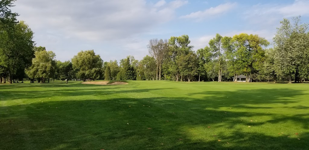 Club de golf Elm Ridge | LÎle-, 851 Rue Cherrier, LÎle-Bizard, QC H9E, Canada | Phone: (514) 626-3992