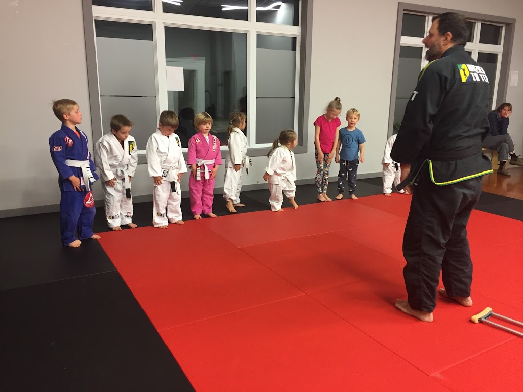 Academy Btt Montérégie, Jiu Jitsu Bromont | 1357 Rue Shefford local 107, Bromont, QC J2L 1C9, Canada | Phone: (450) 531-2775