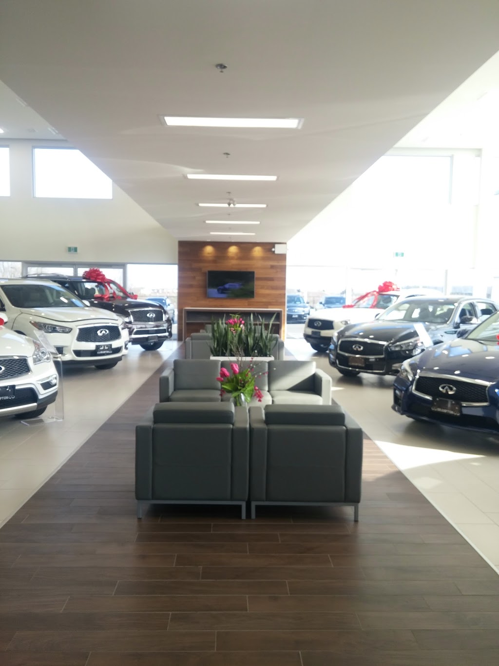 Infiniti of Brampton | 60 Coachworks Cres, Brampton, ON L6R 3Y2, Canada | Phone: (855) 282-0687