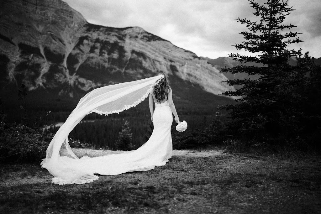 Geoff Wilkings - Calgary Wedding Photographer | 9 W Coach Pl, Calgary, AB T3H 0M7, Canada | Phone: (403) 826-9927