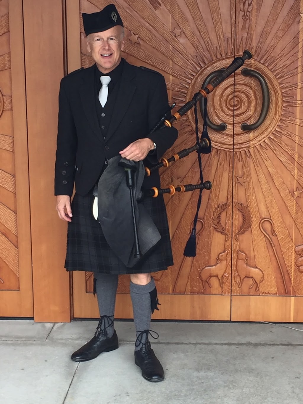 Valley Bagpiper Joe McDonald | 32 Lakeshore Dr, Cultus Lake, BC V2R 4Z9, Canada | Phone: (778) 888-2954