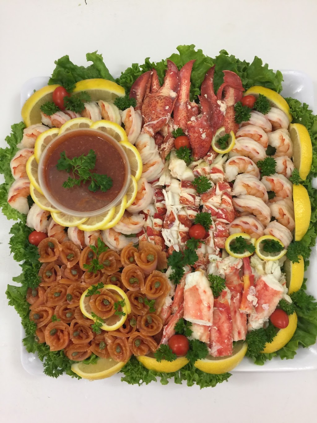 Yonge Seafood Gourmet | 2044 Yonge St, Toronto, ON M4S 1Z9, Canada | Phone: (416) 546-7277