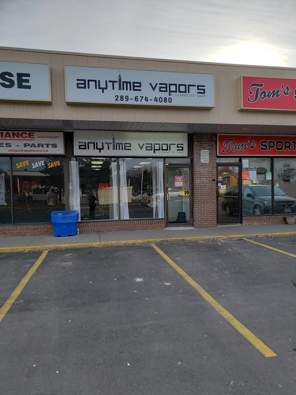 Anytime Vapors | 969 Upper Ottawa St Unit 4, Hamilton, ON L8T 4V9, Canada | Phone: (289) 674-4080