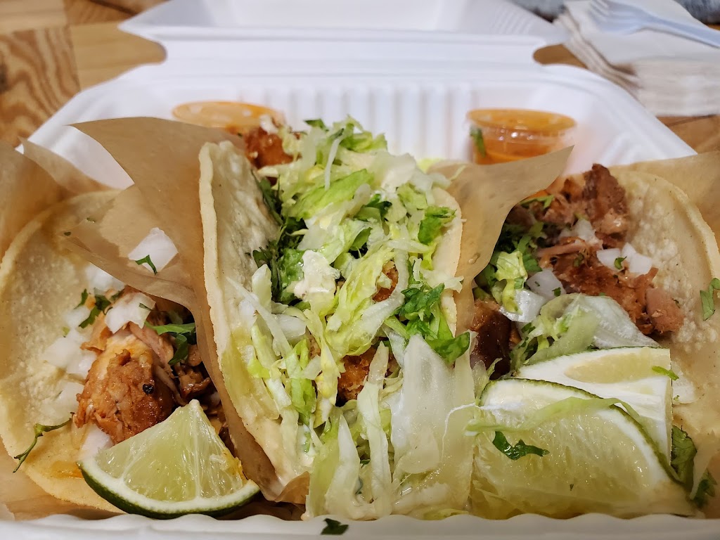 Gus Tacos | 1533 Queen St W, Toronto, ON M6R 1A7, Canada | Phone: (416) 537-2323