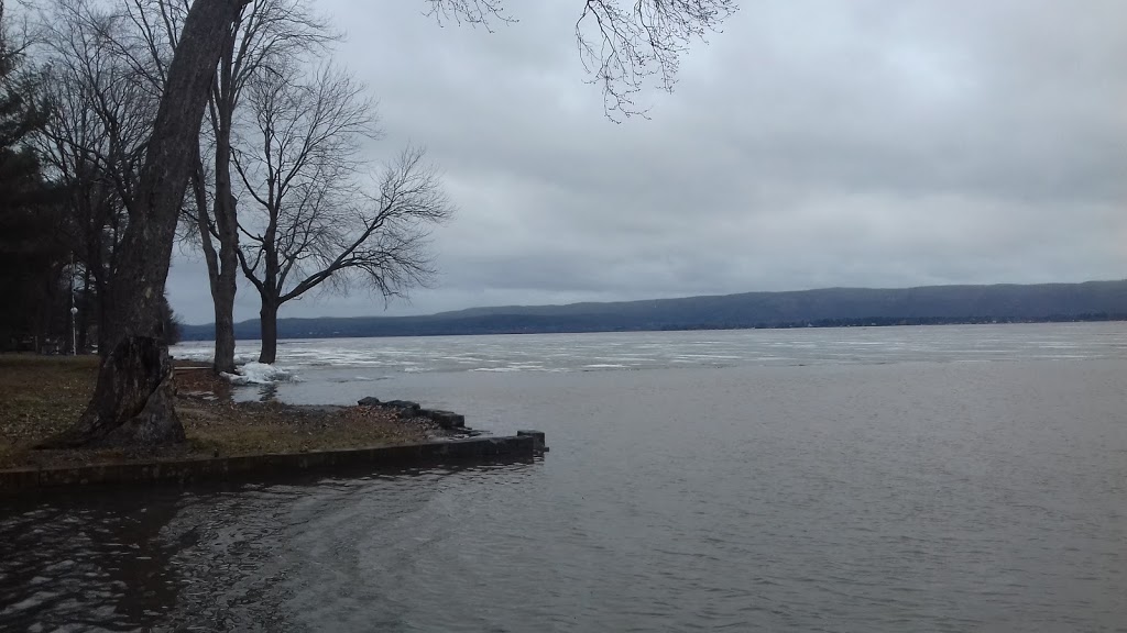 Constance Bay General Store | 115 Constance Bay Rd, Woodlawn, ON K0A 3M0, Canada | Phone: (613) 832-0003