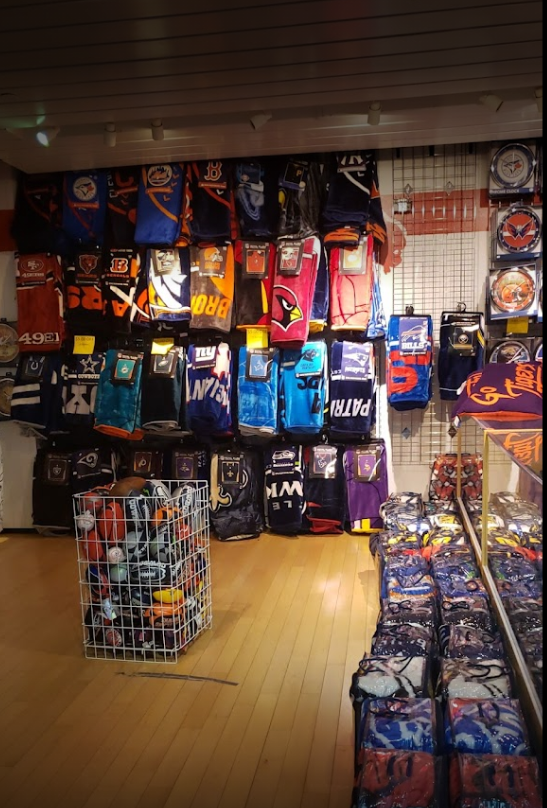 Sports City Apparel | 2421 New St Unit 2, Burlington, ON L7R 1K1, Canada | Phone: (289) 348-1658