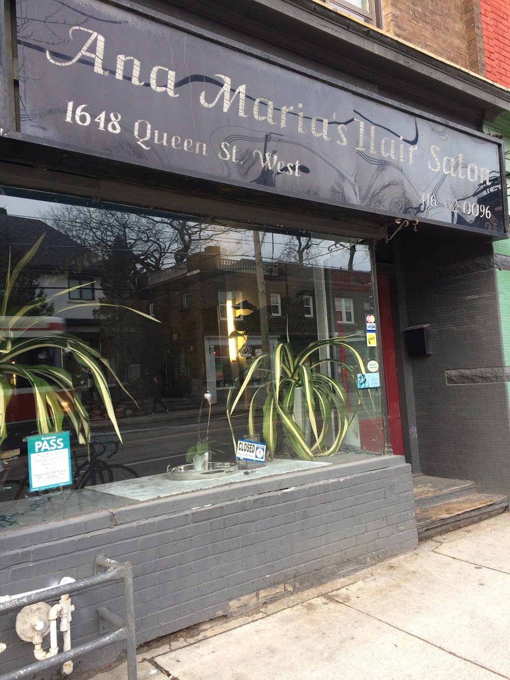 Ana Marias Hair Salon | 1648 Queen St W, Toronto, ON M6R 1B2, Canada | Phone: (416) 532-0096