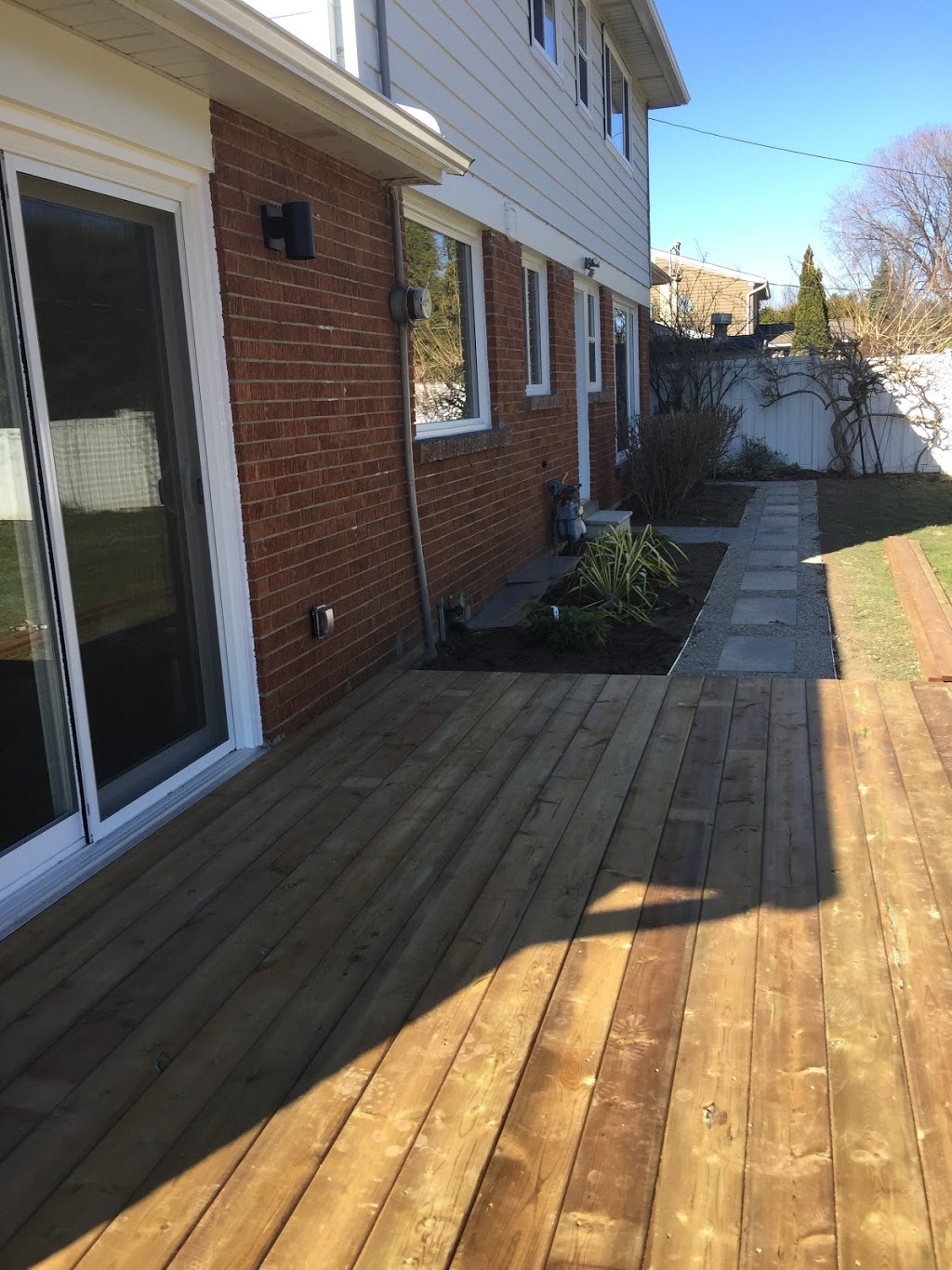 HK Landscaping | 3268 Larry Cres, Oakville, ON L6M 0S9, Canada | Phone: (905) 330-0549