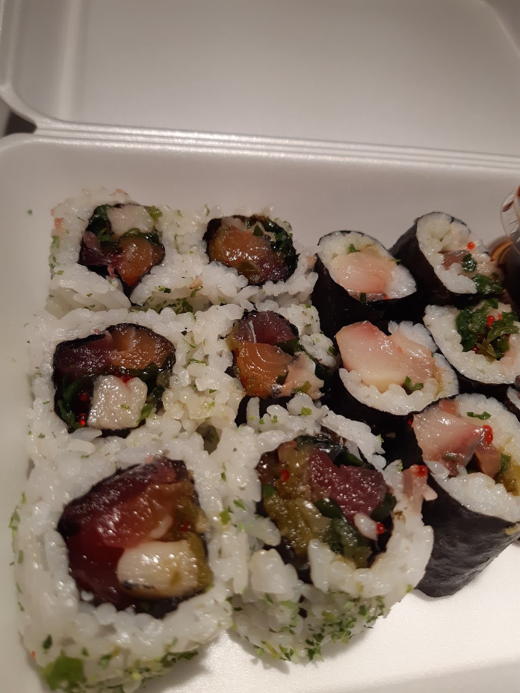 Sasa Sushi | 71 Chemin Saint-François-Xavier, Candiac, QC J5R 4V4, Canada | Phone: (450) 632-0559