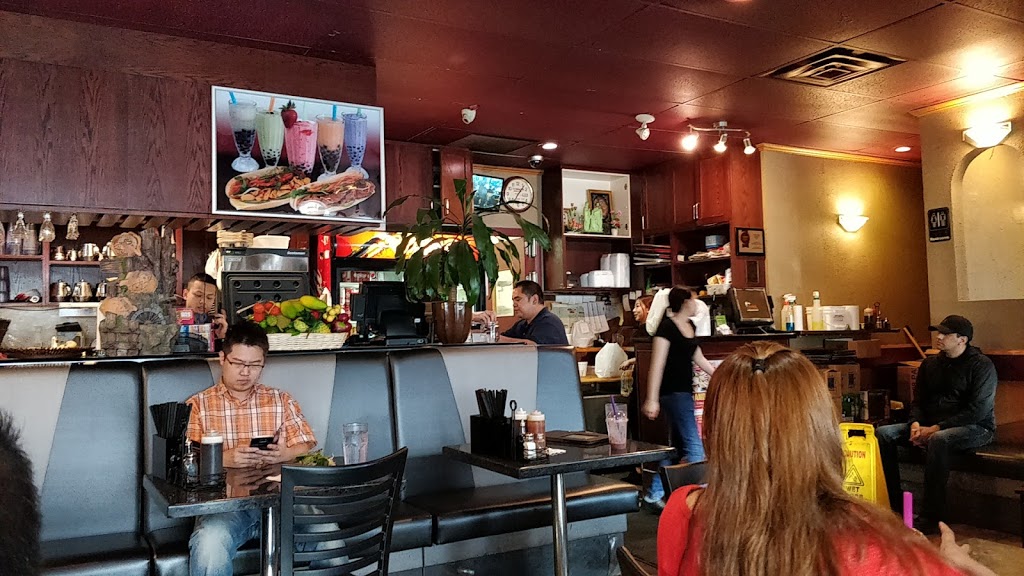 Pho Huong Viet | 3855 17 Ave SW, Calgary, AB T3C 1J7, Canada | Phone: (403) 686-3799