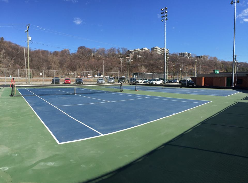 School Tennis Jmg | 1141 Bd Champlain, Québec, QC G1K 0A2, Canada | Phone: (418) 687-1250