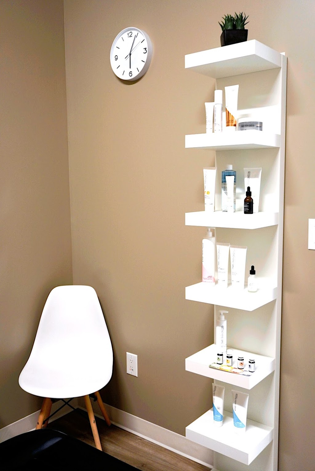 Natural Sole Wellness Centre | 1677 Carling Ave Unit B, Ottawa, ON K2A 1C4, Canada | Phone: (613) 761-6060