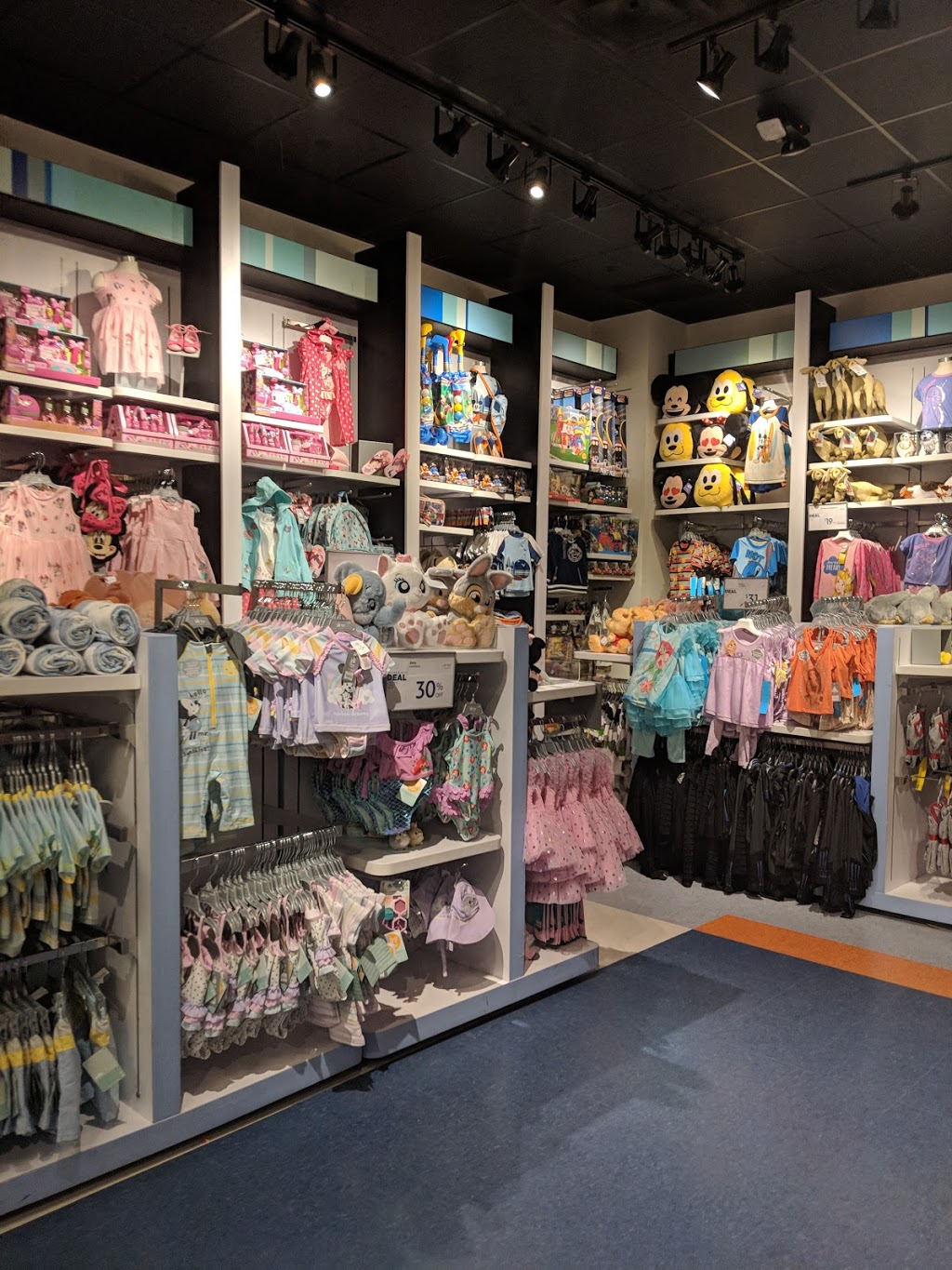 Disney Store | 1 Bass Pro Mills Dr, Vaughan, ON L4K 5W4, Canada | Phone: (905) 760-8111