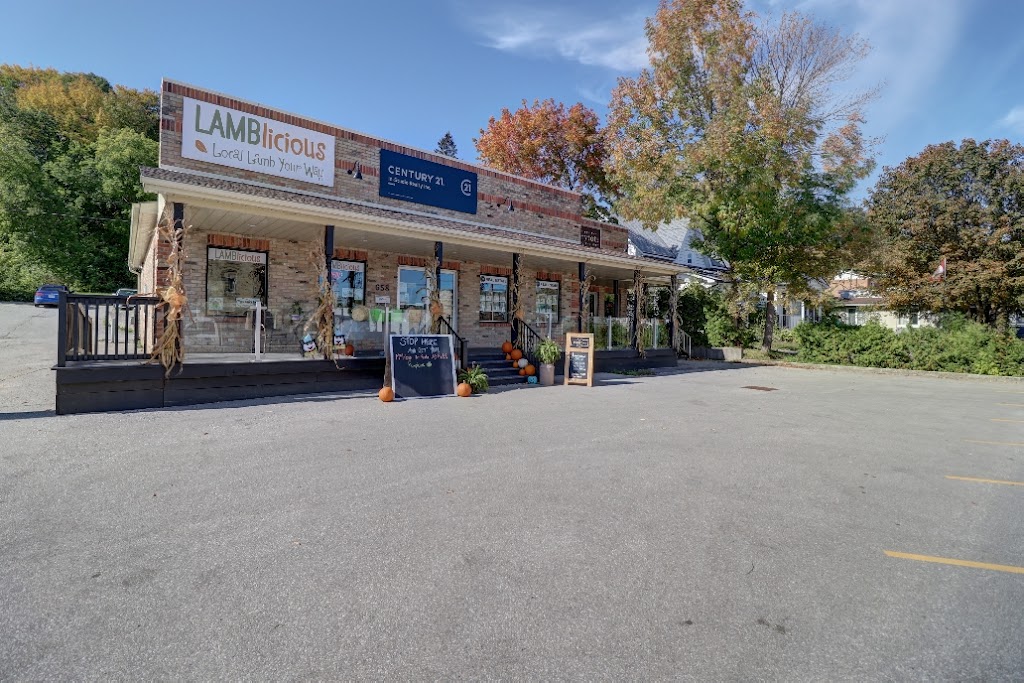 Century 21 In-Studio Realty Inc., Brokerage | 658 Berford St, Wiarton, ON N0H 2T0, Canada | Phone: (519) 375-7653