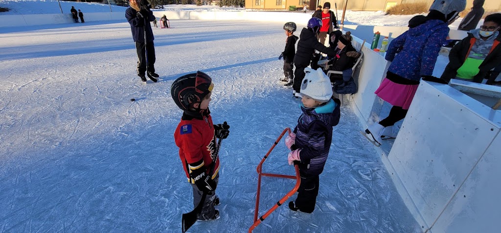 Rundle Community Association Outdoor Rink | Rundle, Calgary, AB T1Y 1Z2, Canada | Phone: (403) 280-4752