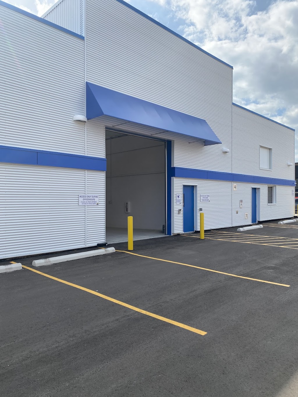 Vanguard Self Storage Richmond Hill | 75 Newkirk Rd, Richmond Hill, ON L4C 3G4, Canada | Phone: (905) 787-0648