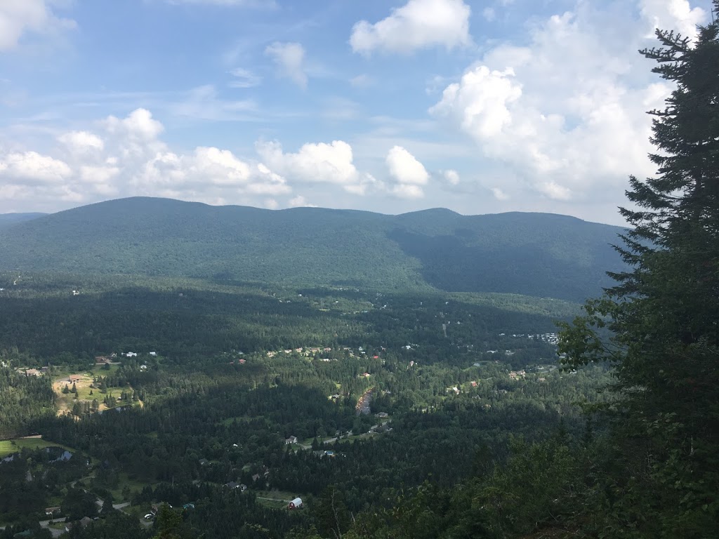 La montagne à Deux-Tête | 2 Rue Des Roches, Sainte-Brigitte-de-Laval, QC G0A 3K0, Canada