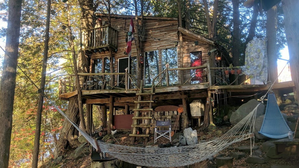 eco friendly treehouse | 1414 Sheridan Rapids Rd, Lanark, ON K0G 1K0, Canada | Phone: (613) 464-0057