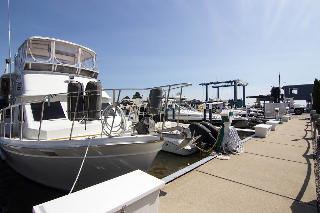 Lands End Marina | 32895 S River Rd, Harrison Charter Township, MI 48045, USA | Phone: (586) 465-5558